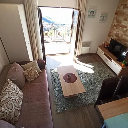 Modern Lux H8 At Milmari *