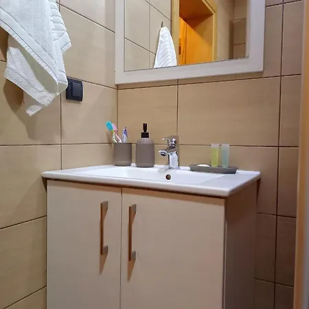 Modern Lux H8 At Milmari *