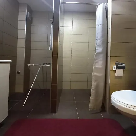 Modern Lux H8 At Milmari