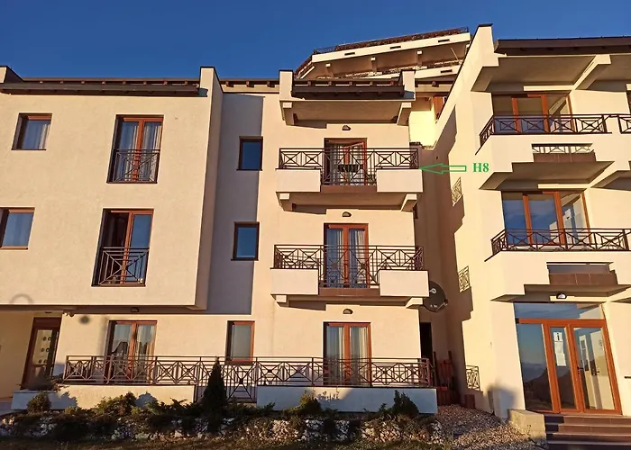 Modern Lux H8 At Milmari *