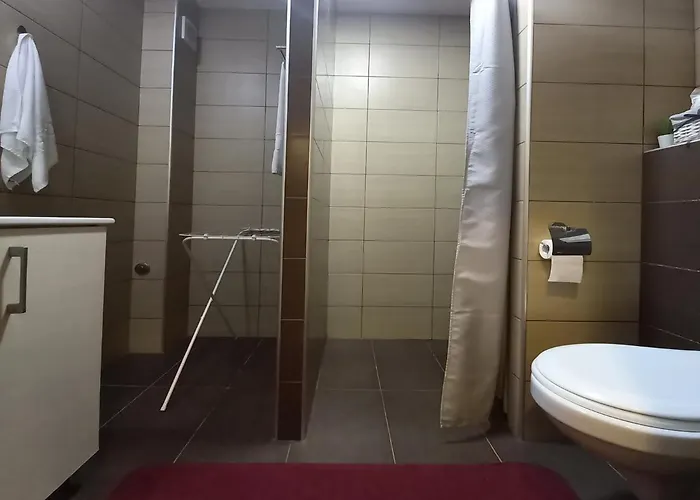 Modern Lux H8 At Milmari